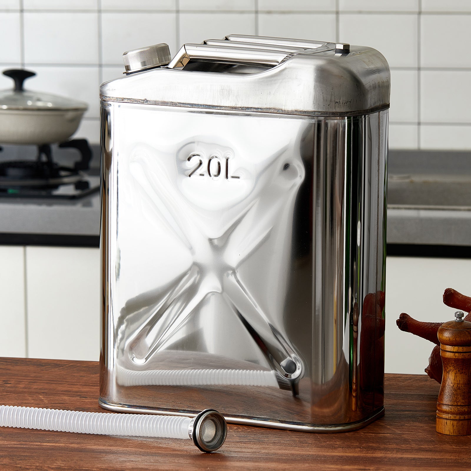 1pc 20-qt (5 Gallon) Stainless Cooking Oil Storage Can 13. 6 X 6. 7 X 18. 5 Commercial Grade 304 Food Safety Oil Distributor for Kitchens Restaurants Food Trucks